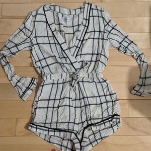 Cream & black long sleeved romper